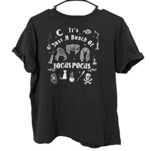 Disney’s Hocus Pocus Cuffed Sleeve Relaxed Fit Graphic Tee Women’s Size Large